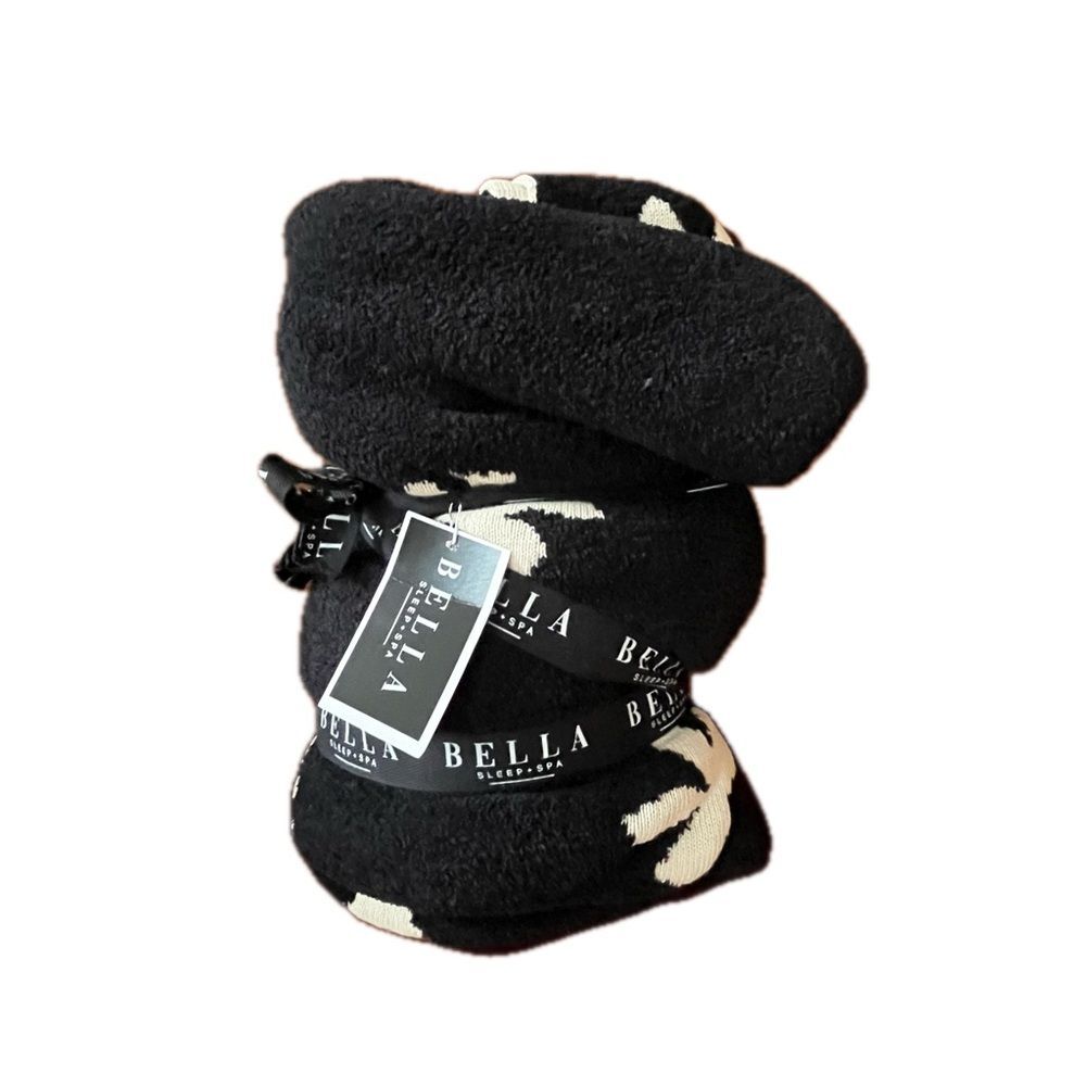 Bella Sleep Spa Cozy Throw Ivory and Black Bows Blanket 50”x60”